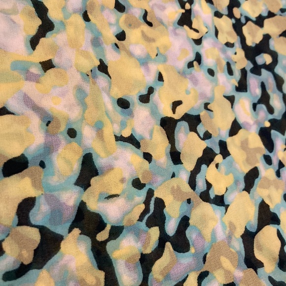 CALVIN KLEIN💫Sheer Printed Scarf 🧣 - Picture 3 of 5